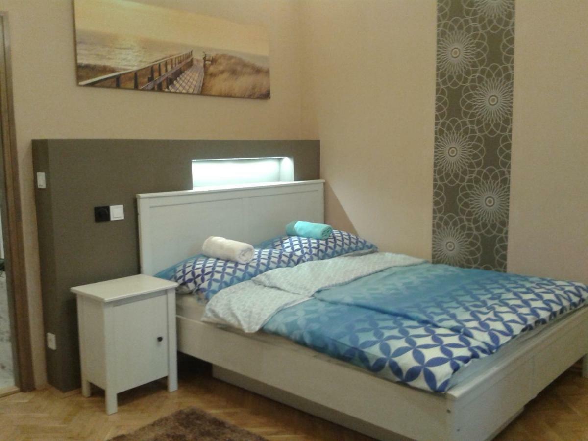 Lily Apartman Budapeste Exterior foto