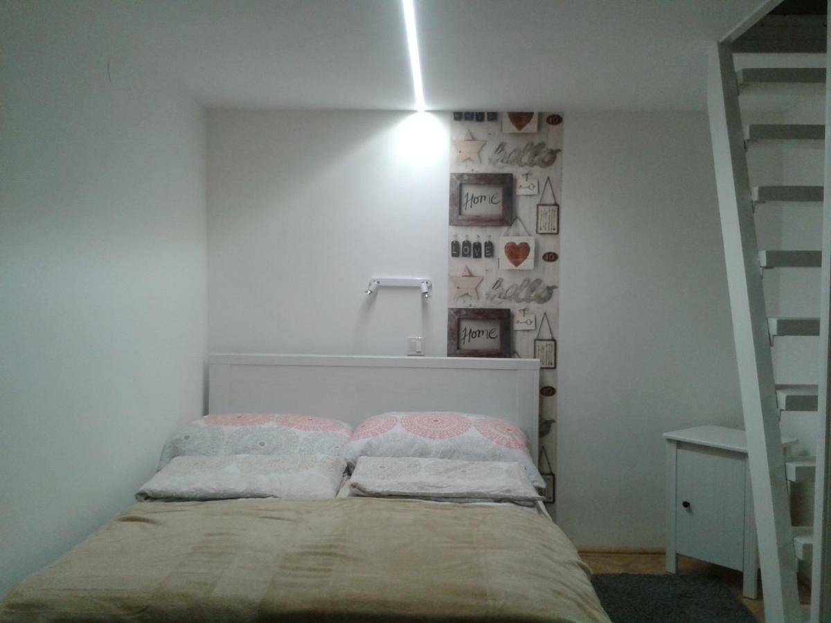 Lily Apartman Budapeste Exterior foto