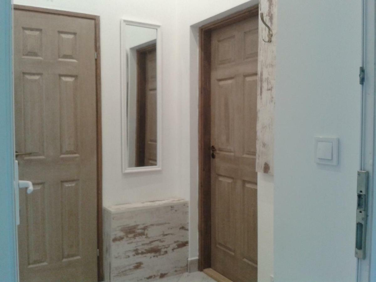 Lily Apartman Budapeste Exterior foto
